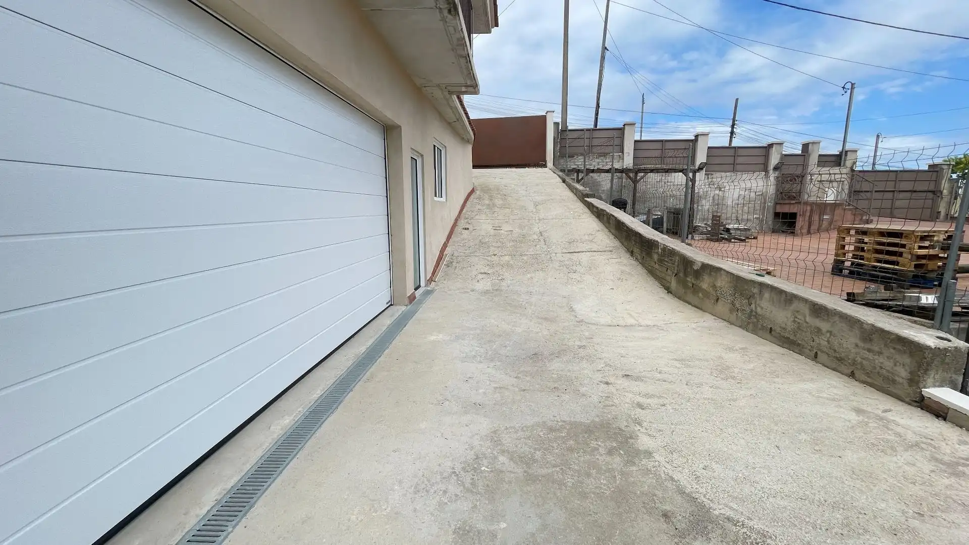 Aparcament de Casa o xalet de lloguer en Terrassa amb Calefacció, Jardí privat i Terrassa