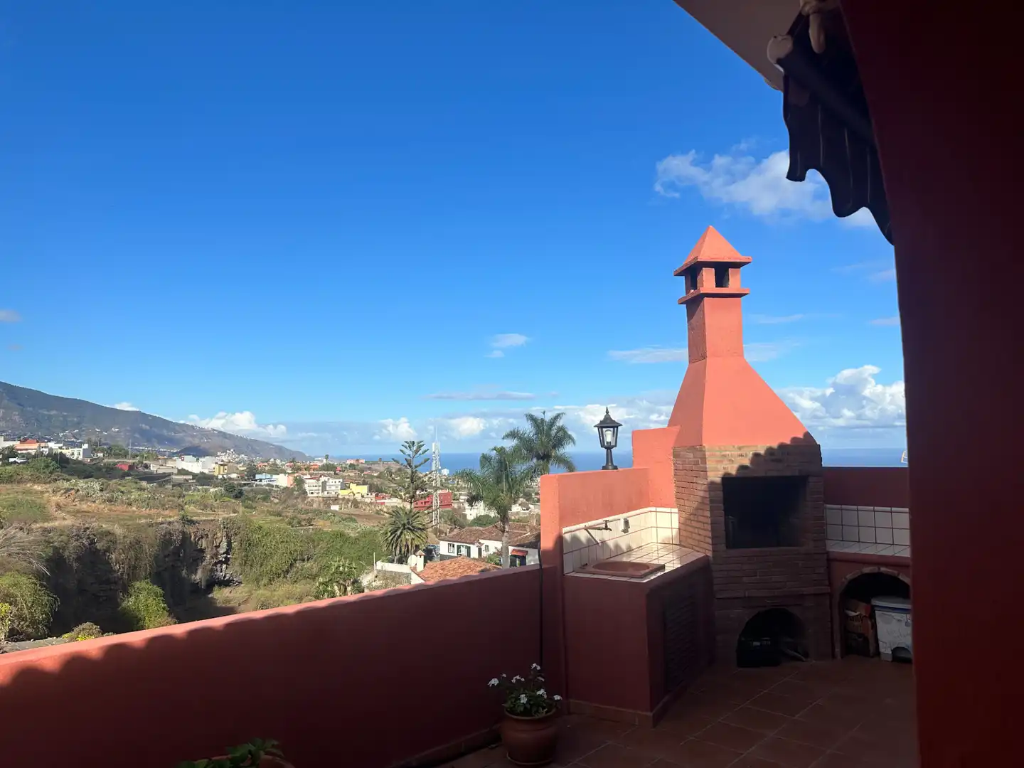 Vista exterior de Casa o chalet de alquiler en La Orotava con Jardín privado, Terraza y Trastero