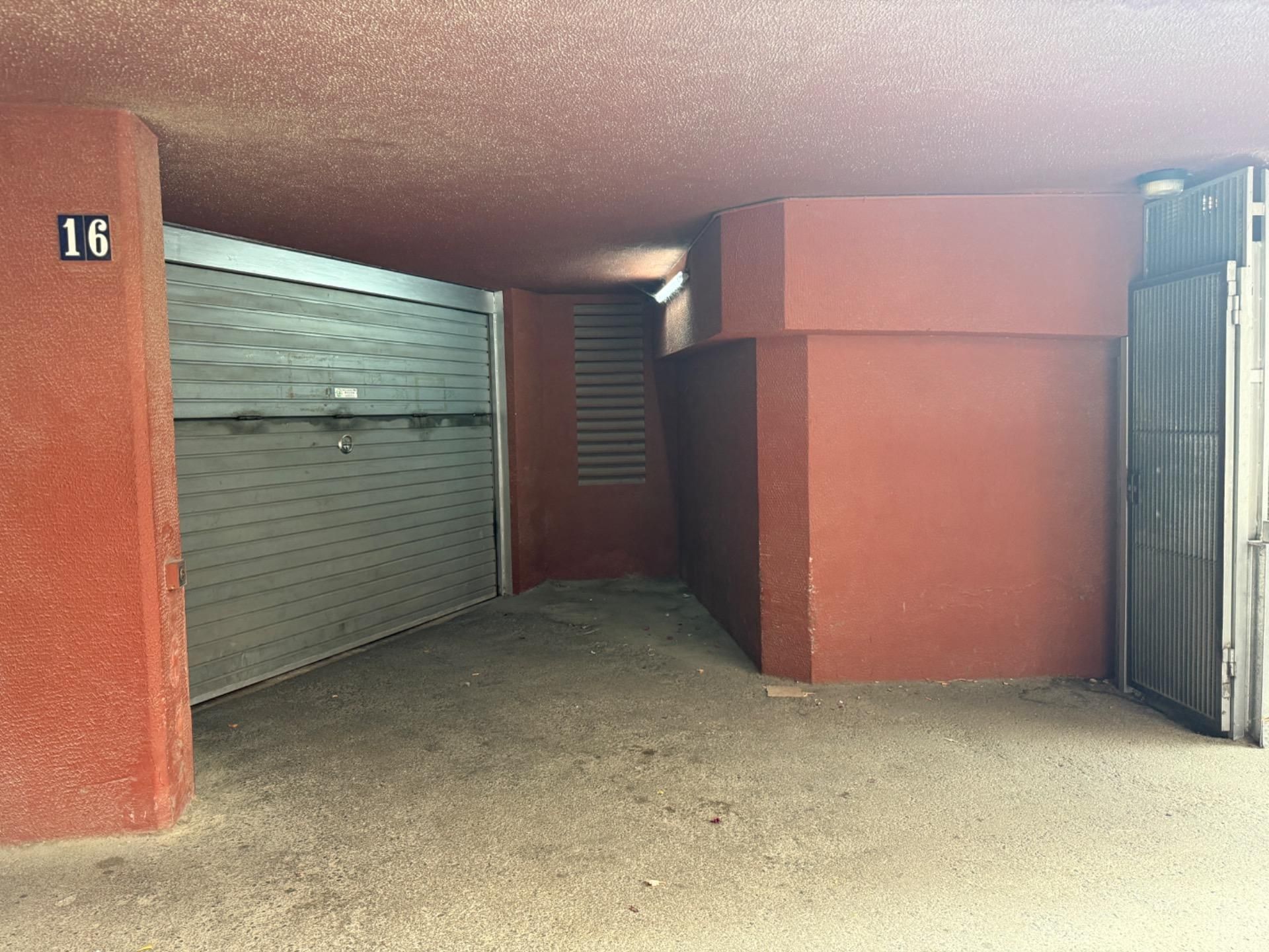 Parking of Garage to rent in El Masnou
