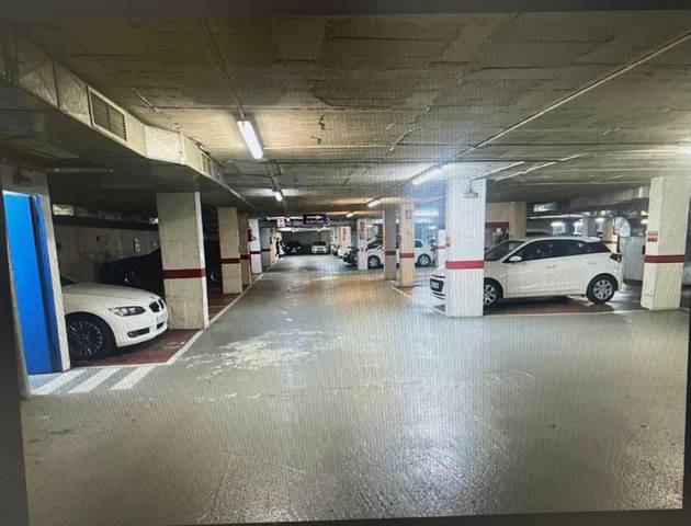 Garaje en Alquiler en Carrer de Palaudàries, 17 en Centre