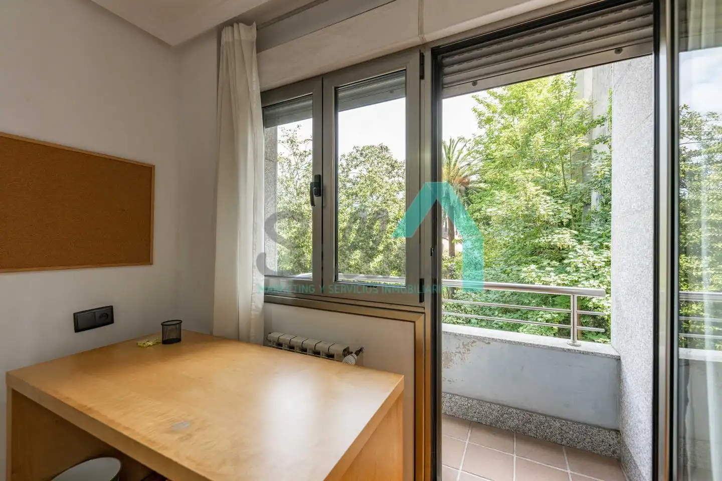 Pis de lloguer en Oviedo  amb Calefacció, Parquet i Terrassa