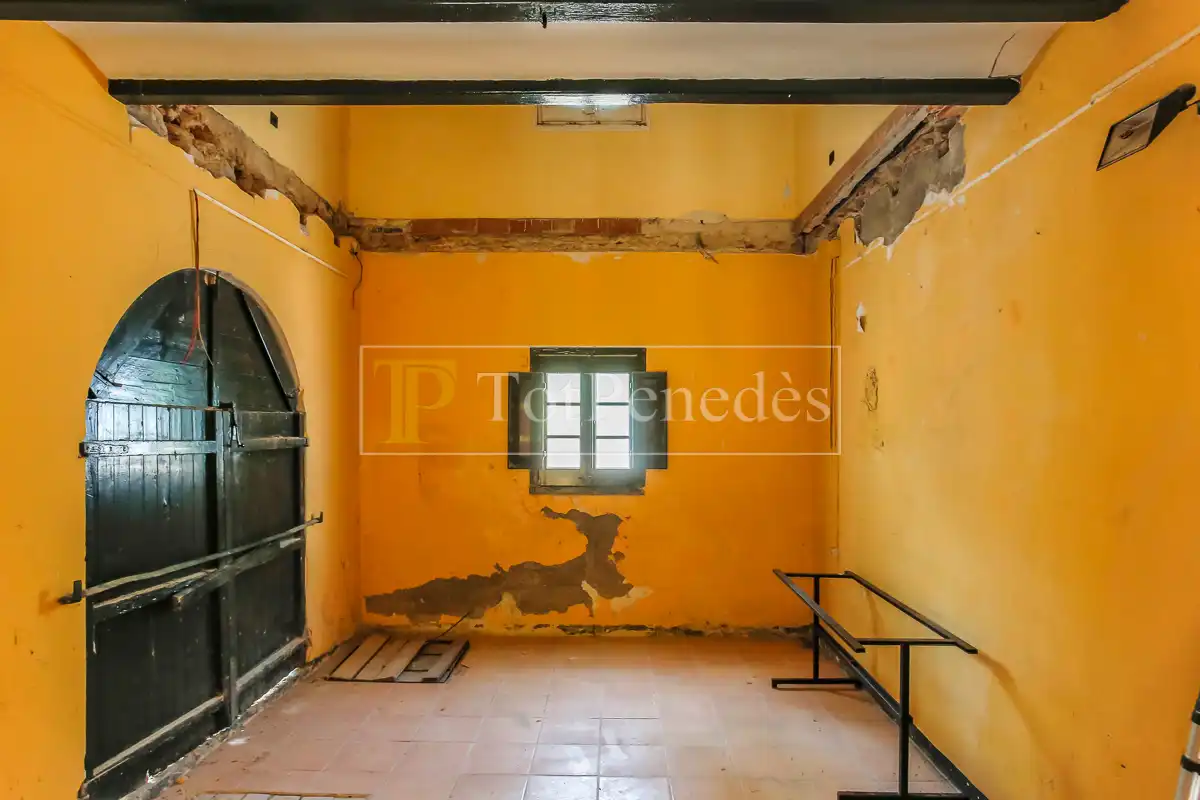 Country homes for sale in Torrelavit  with Private garden, Terrace and Balcony