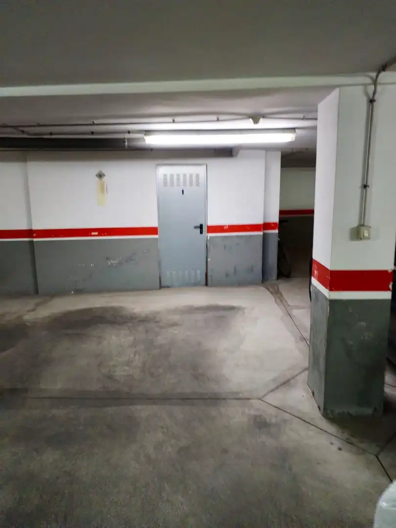 Parkplatz von Wohnung zum Verkauf in Sueca mit Klimaanlage, Abstellraum und Balkon