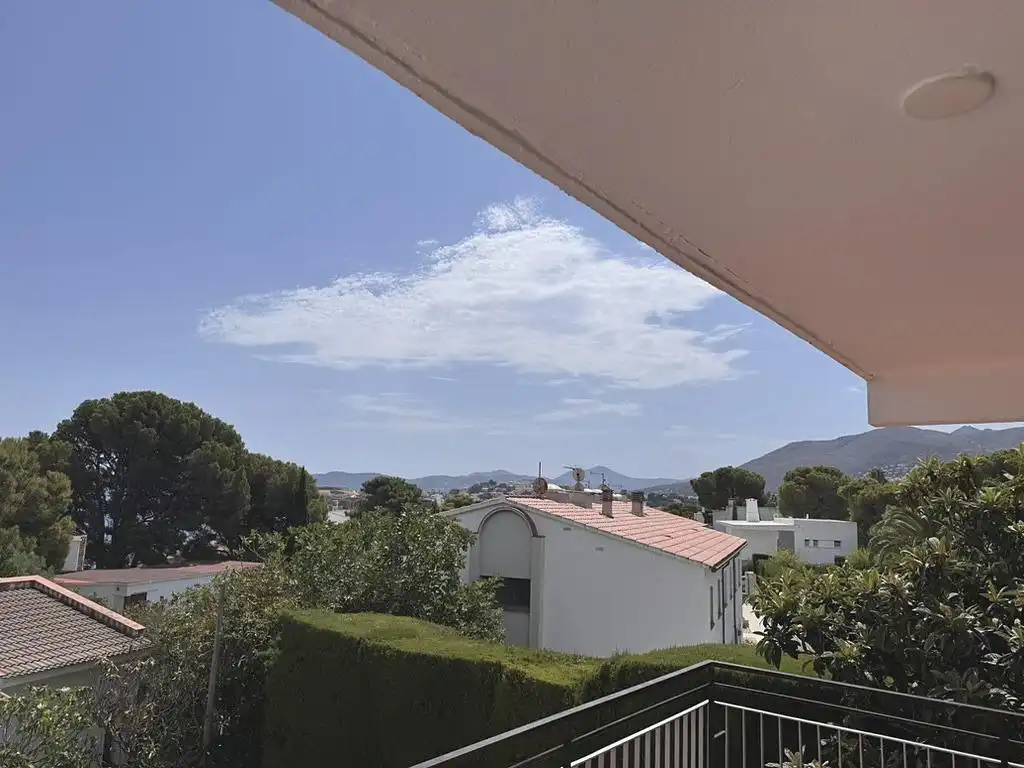 Exterior view of Apartments for sale in Llançà  with Air Conditioner, Heating and Terrace