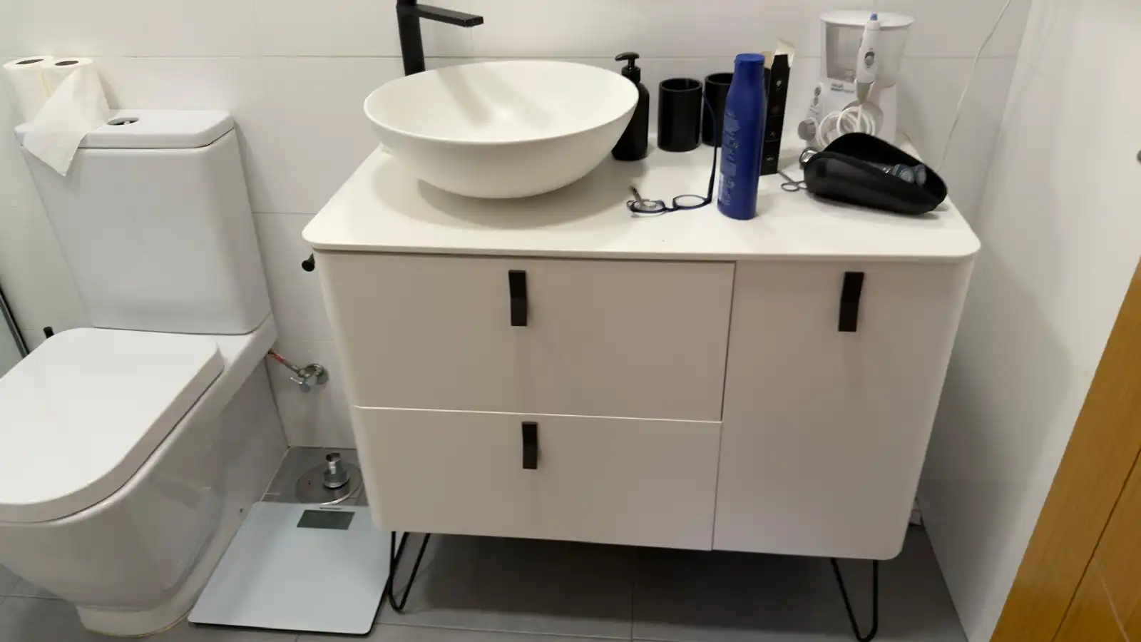 Bany de Pis de lloguer en Granada amb Aire condicionat, Calefacció i Moblat