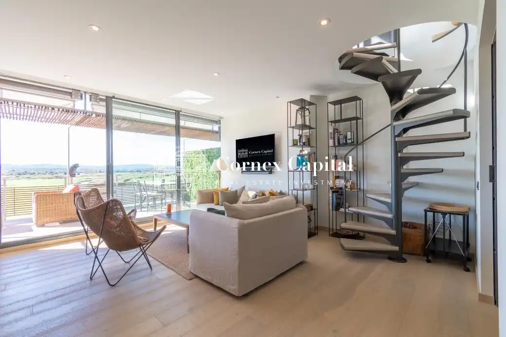 Sala de estar de Dúplex en venta en Gualta con Calefacción, Jardín privado y Terraza