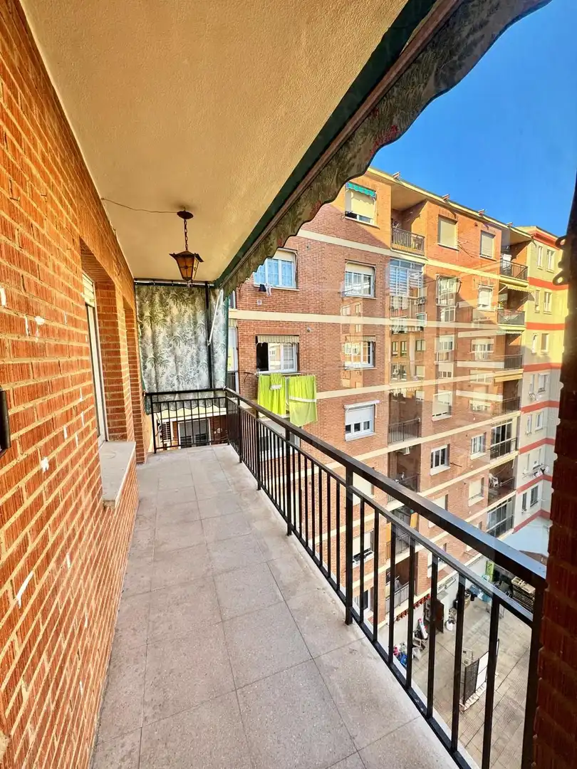 Terraza de Apartamento en venta en  Logroño con Calefacción