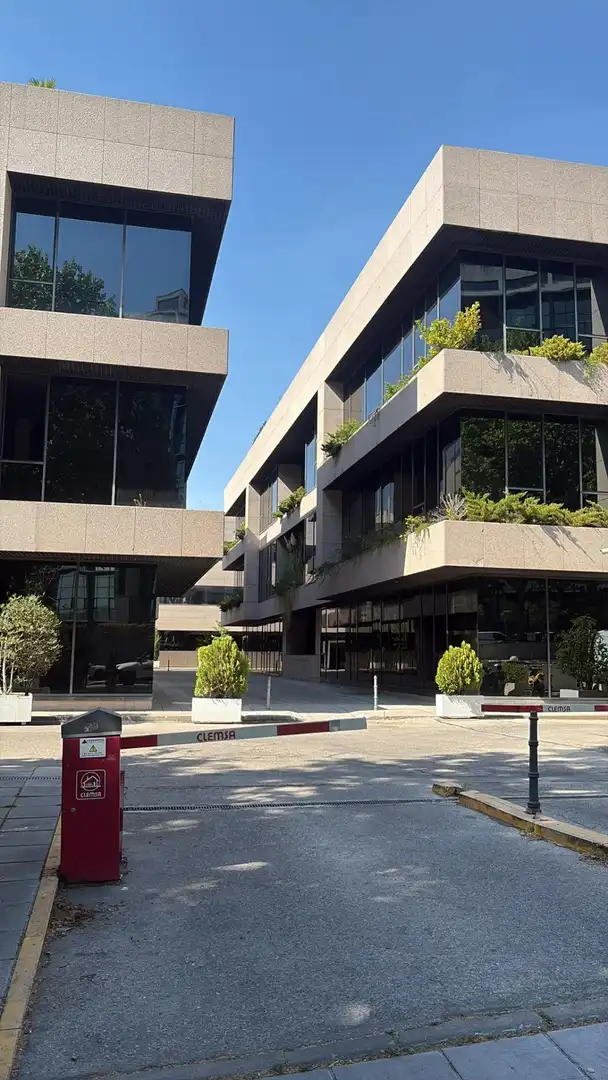 Vista exterior de Loft en venda en San Sebastián de los Reyes amb Calefacció