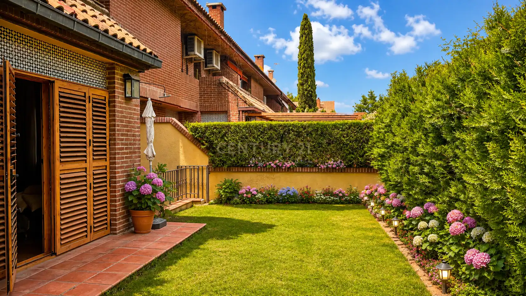 Garden of Detached homes for sale in Pozuelo de Alarcón  with Private garden and Community pool