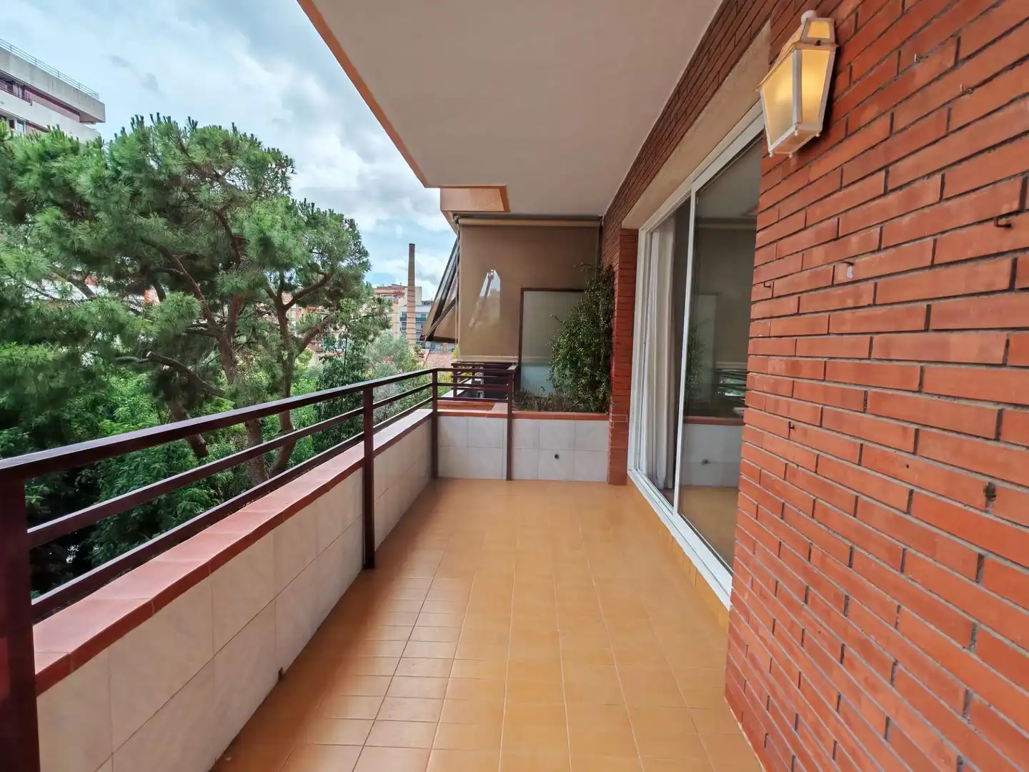 Terraza de Apartamento en venta en Barcelona con Calefacción, Parquet y Balcón