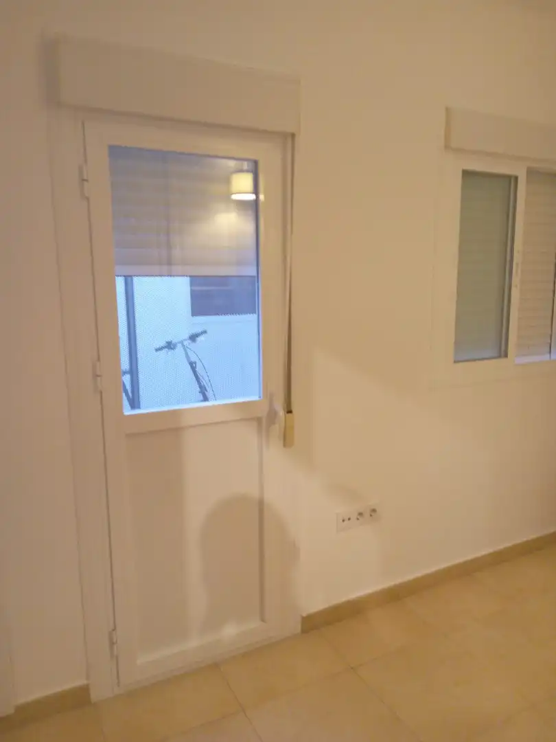 Wohnung zur Miete in Sevilla mit Klimaanlage, Heizung und Waschmaschine