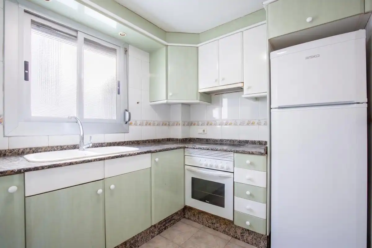 Cocina de Piso en venta en Paterna con Calefacción