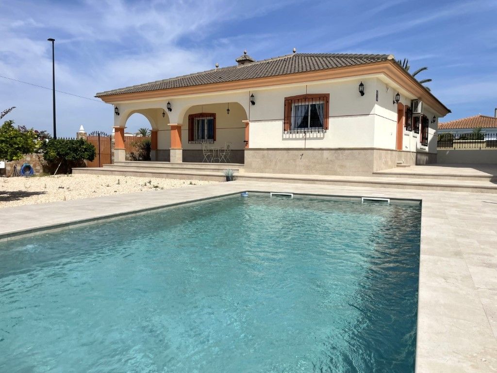 Piscina de Casa o xalet en venda en Cuevas del Almanzora amb Aire condicionat, Jardí privat i Terrassa