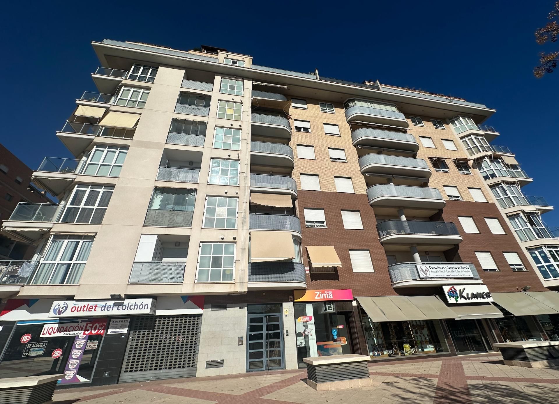 Vista exterior de Pis en venda en  Murcia Capital amb Balcó