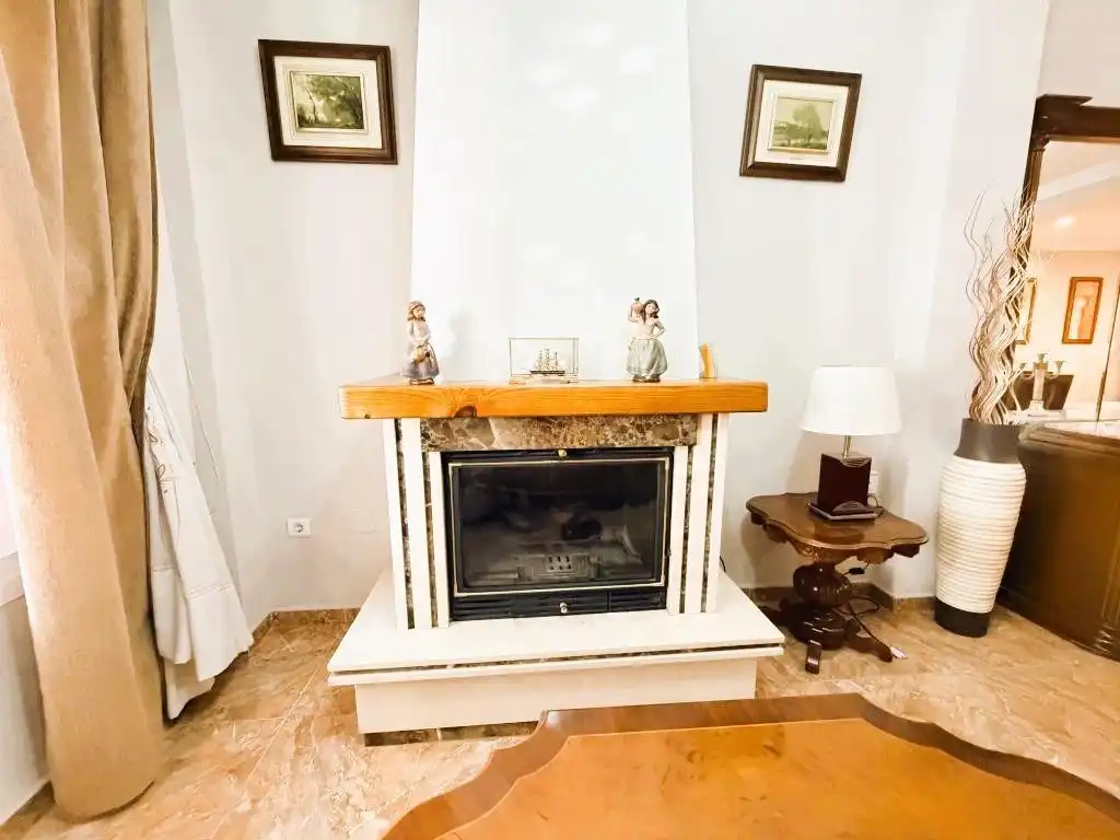 Living room of Detached homes for sale in Málaga  with Air Conditioner, Private garden and Terrace