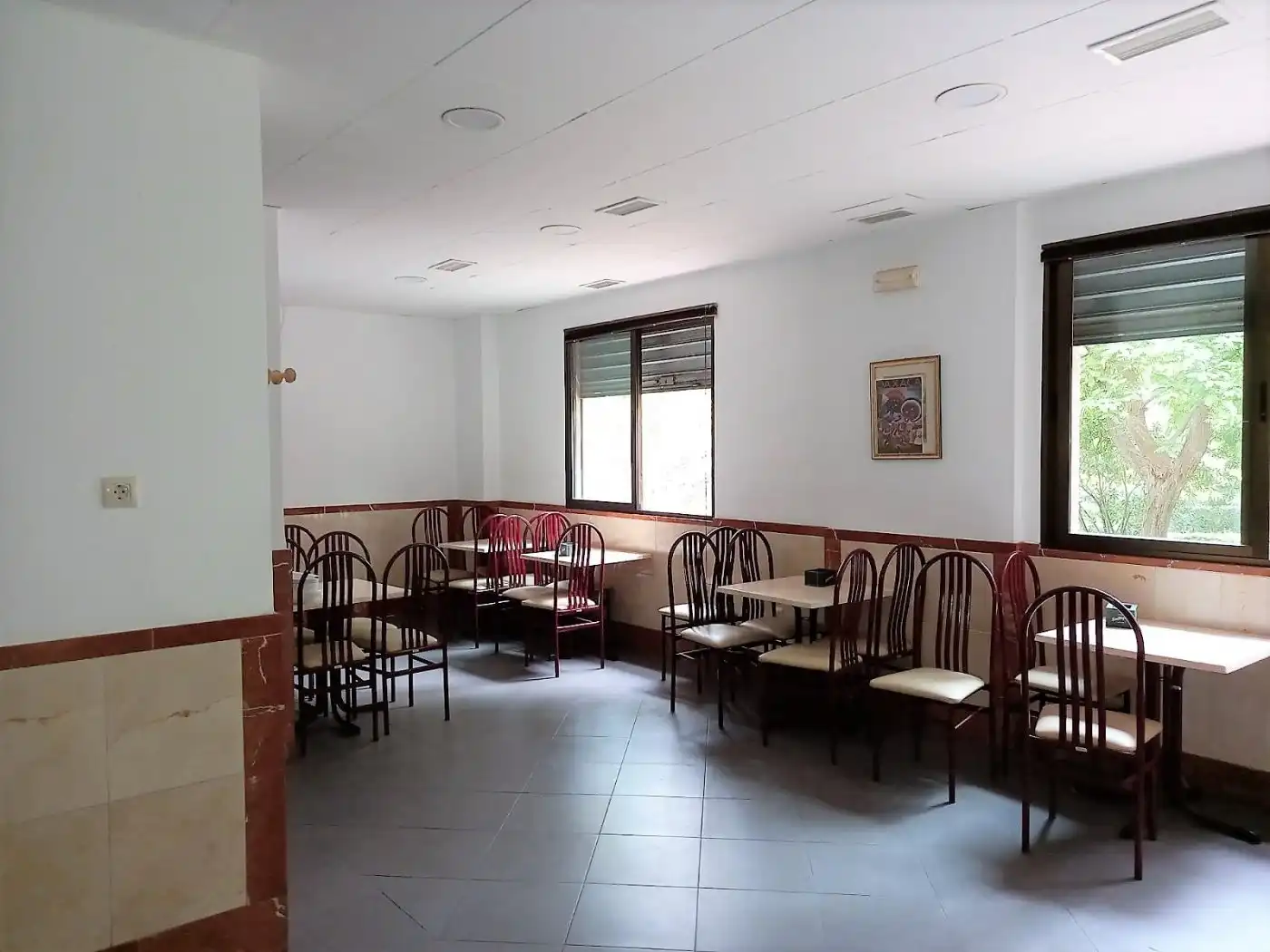 Local de alquiler en Cáceres con Aire acondicionado