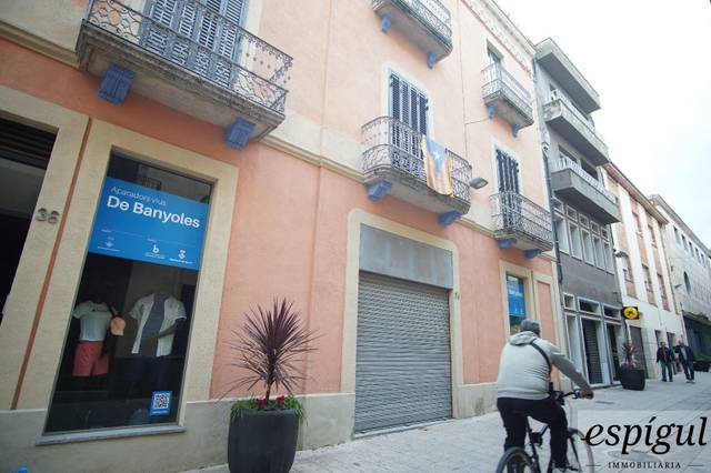 Local comercial en Venta en Carrer de la Canal en Banyoles