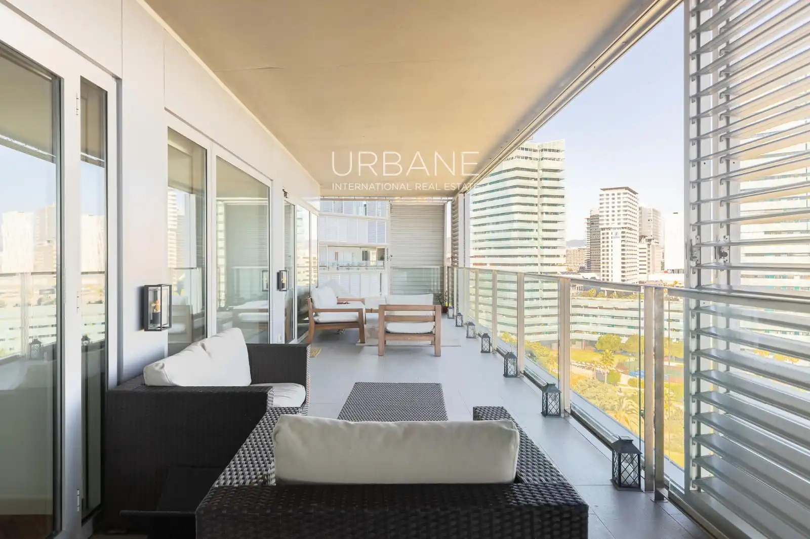 Terraza de Ático de alquiler en Barcelona con Aire acondicionado, Calefacción y Amueblado