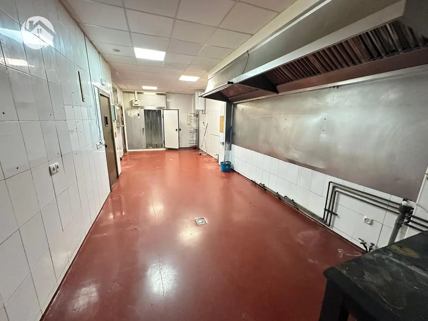 Kitchen of Commercial properties for sale in Cuenca  with Air Conditioner
