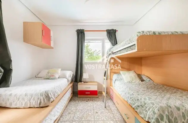 Dormitori de Casa o xalet de lloguer en Torrent amb Jardí privat i Piscina