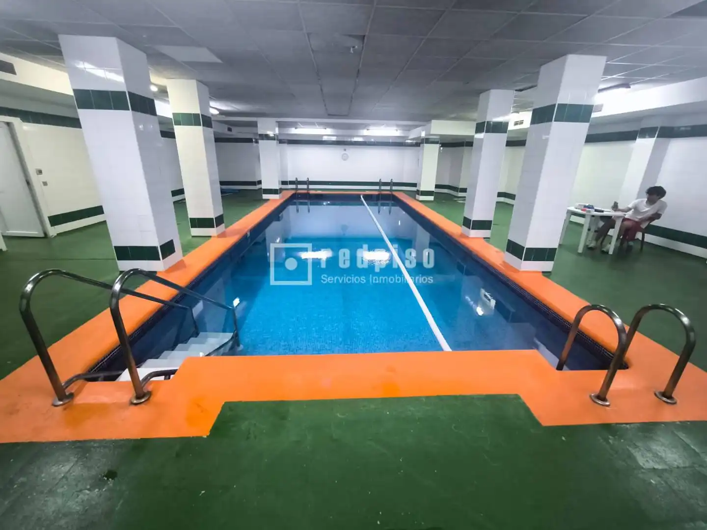 Piscina de Piso en venta en Coslada con Aire acondicionado, Calefacción y Trastero