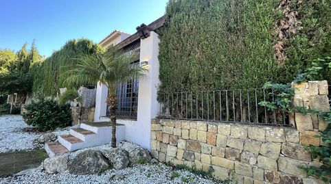 Una Villa Andaluza Tradicional con Piscina Privada y Amplias Terrazas, image 4