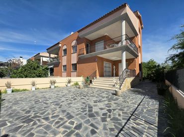 Casa pareada con balcón en venta en Vilafortuny - Cap de Sant Pere