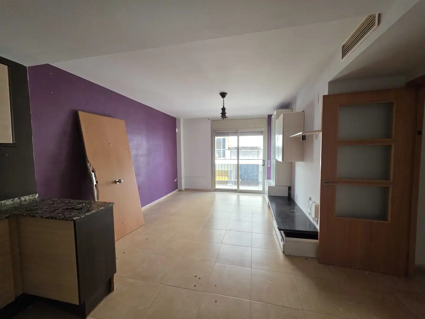 Wohnzimmer von Wohnung zum Verkauf in Torredembarra mit Klimaanlage, Heizung und Balkon