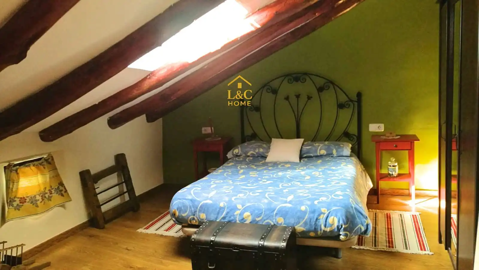 Dormitori de Casa o xalet en venda en Almazul amb Jardí privat