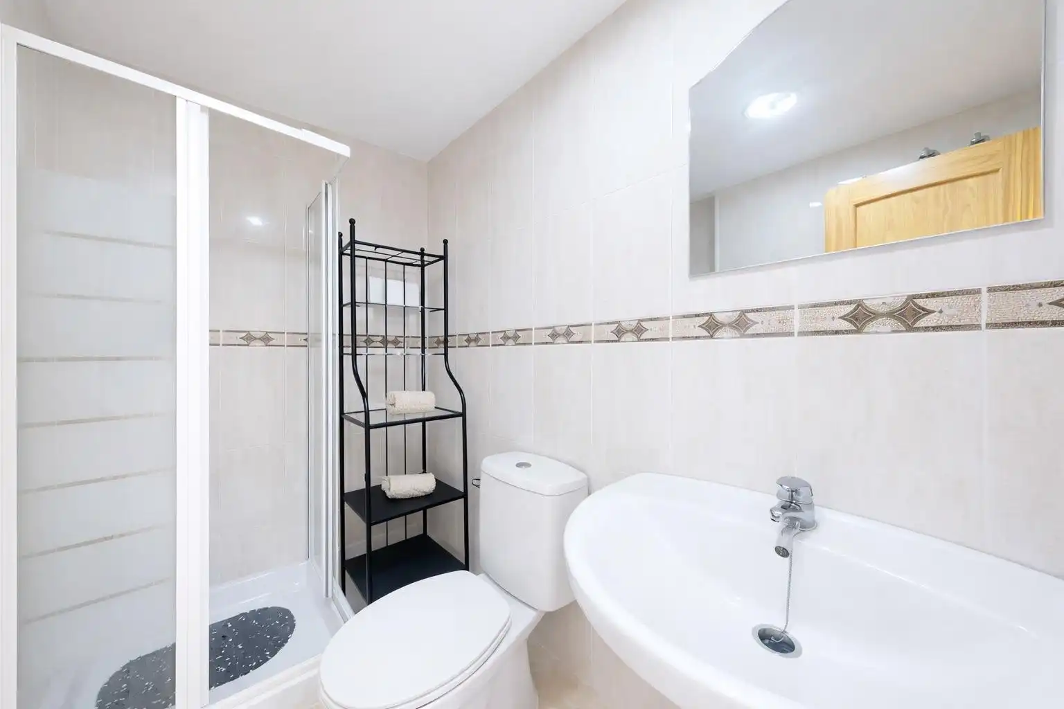 Baño de Piso en venta en Roquetas de Mar con Jardín privado y Piscina comunitaria