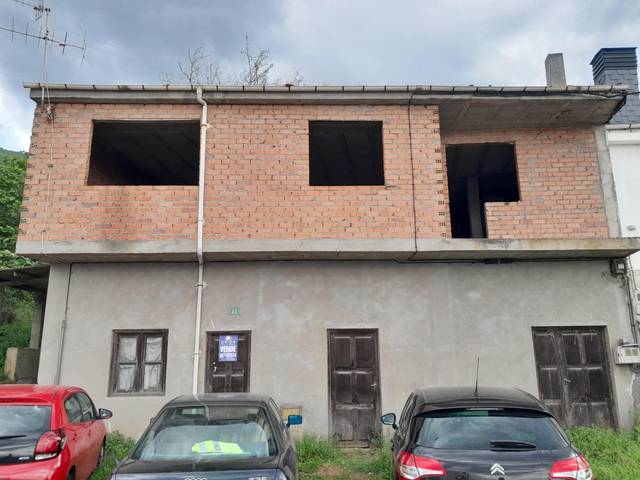 Casa-chalet en Venta en Priaranza del Bierzo