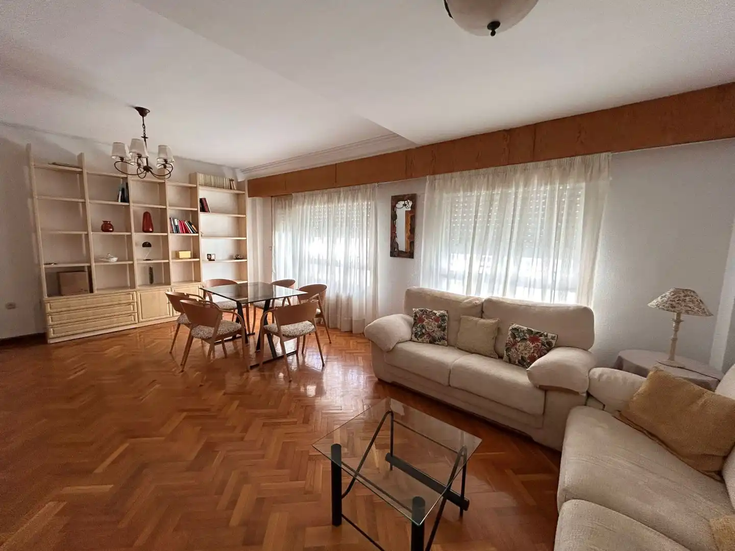 Sala de estar de Piso de alquiler en Albacete con Calefacción, Parquet y Balcón