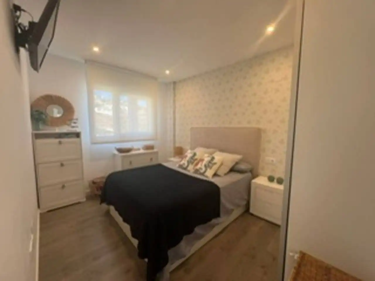 Dormitori de Apartament de lloguer en Almuñécar amb Terrassa i Piscina comunitària