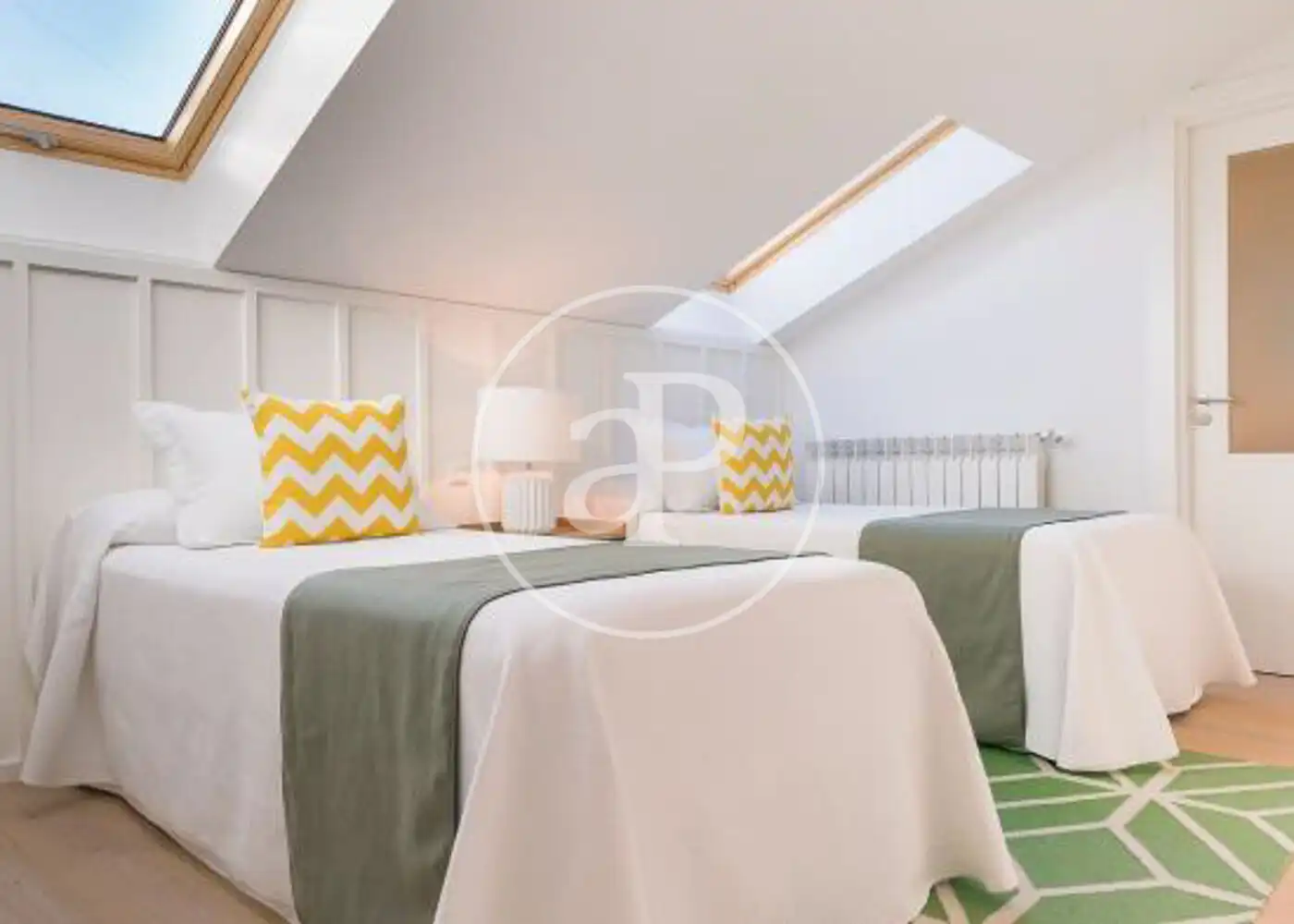 Bedroom of Flat for sale in Madrid  with Air Conditioner, Heating and Furnished