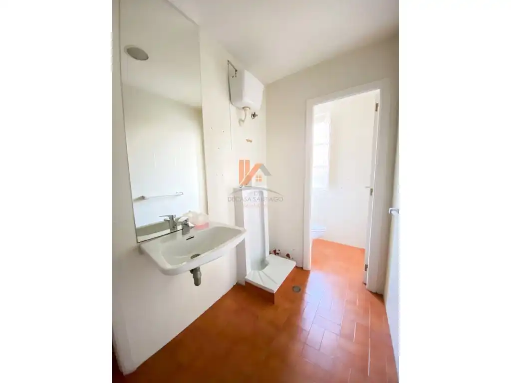 Baño de Piso en venta en Santiago de Compostela  con Aire acondicionado