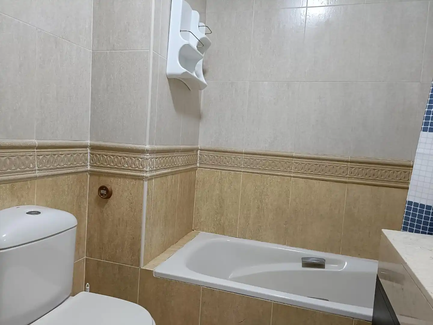 Bathroom of Flat for rent in Roquetas de Mar  with Terrace, Furnished and Community pool