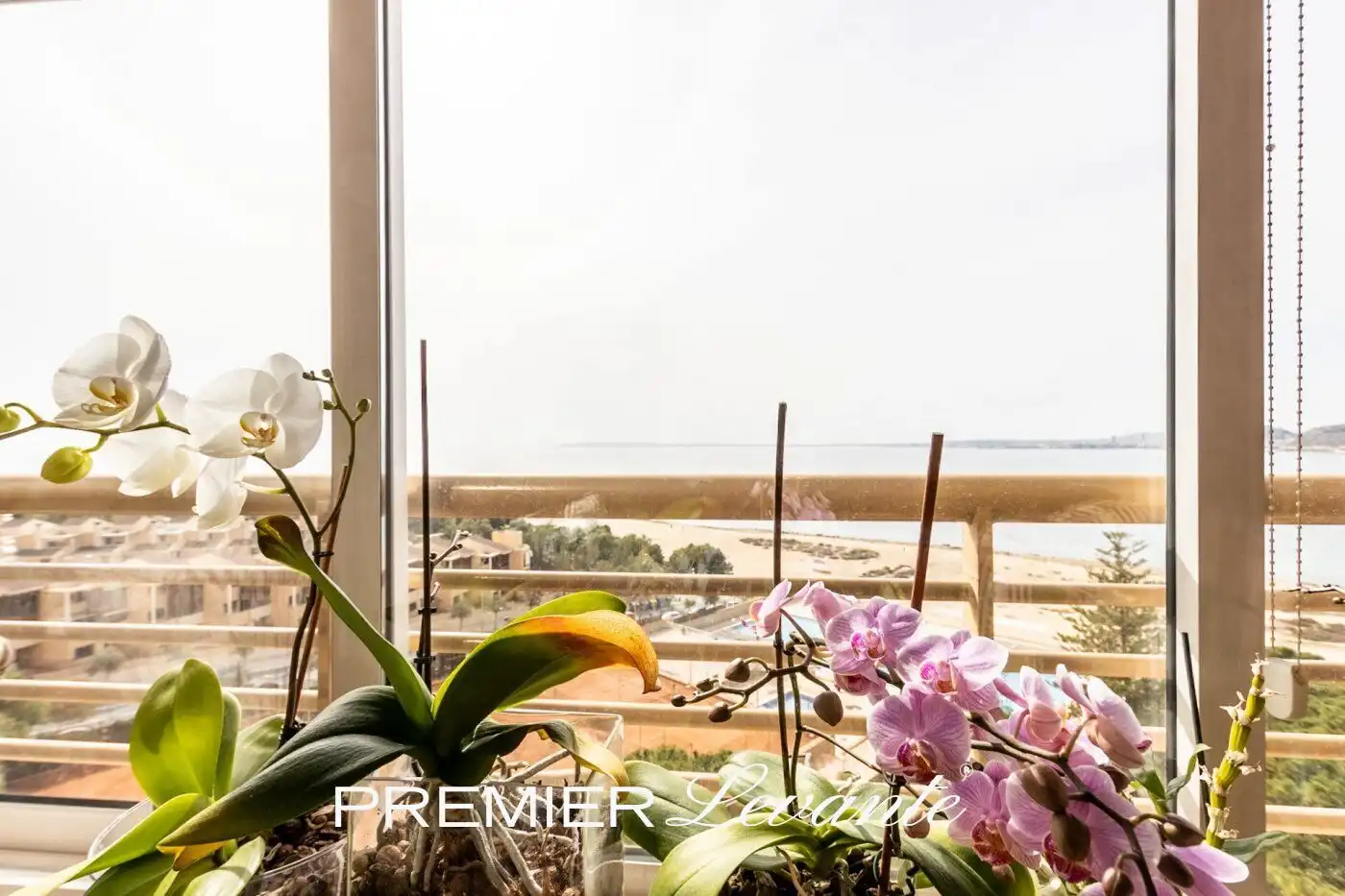Terraza de Piso en venta en Alicante / Alacant con Aire acondicionado, Calefacción y Jardín privado