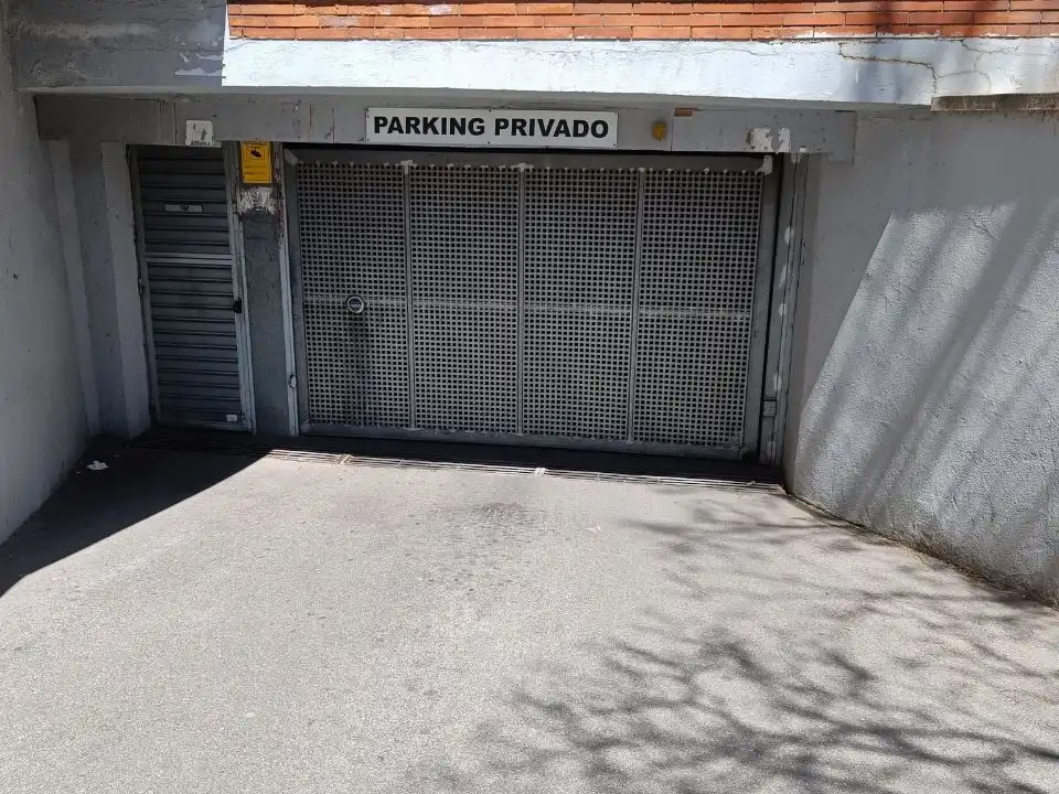 Garatge de lloguer a Carrer de Felicià Xarau, 20, Centre - Cordelles