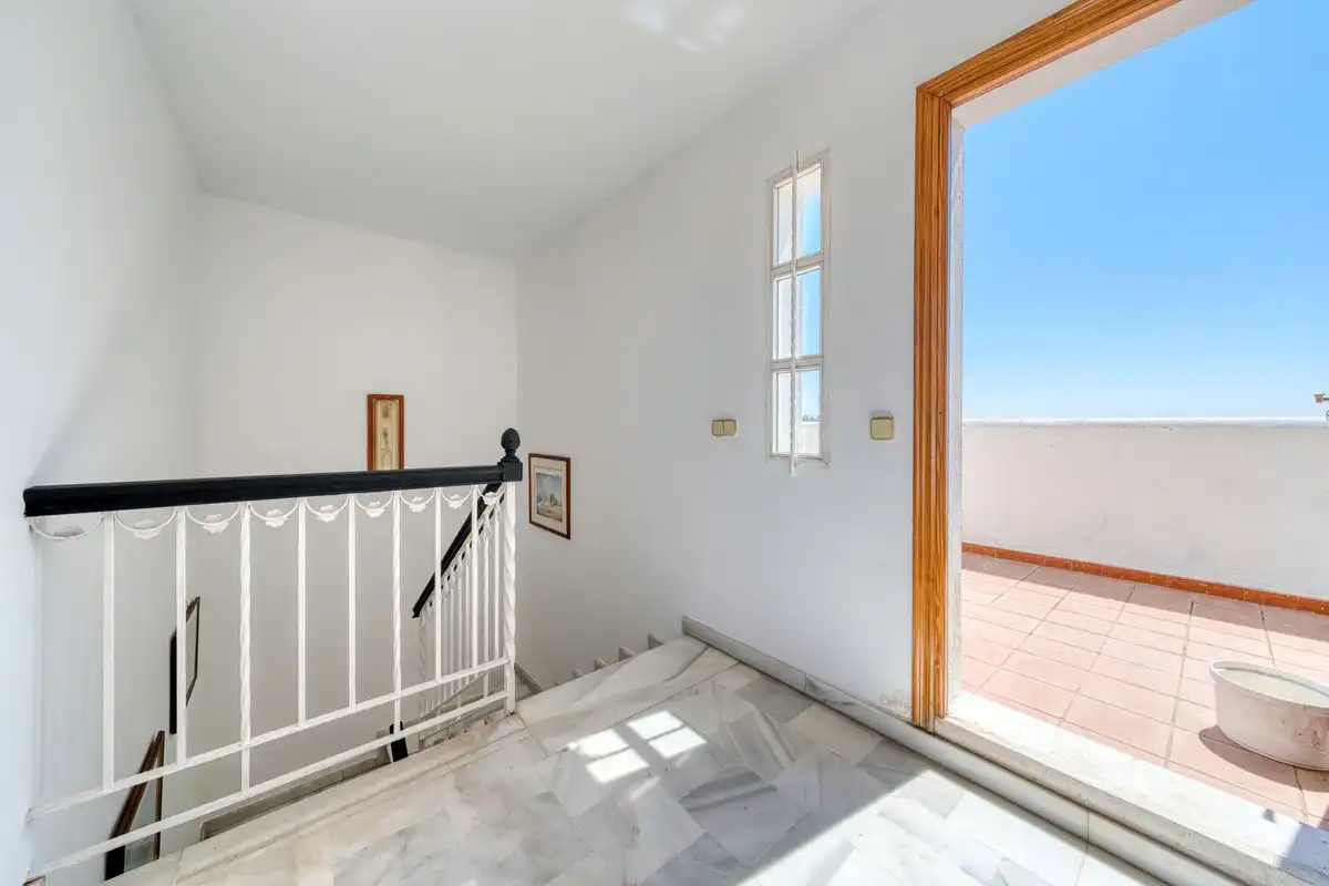 Casa adosada en venta en Estepona con Jardín privado, Terraza y Piscina comunitaria