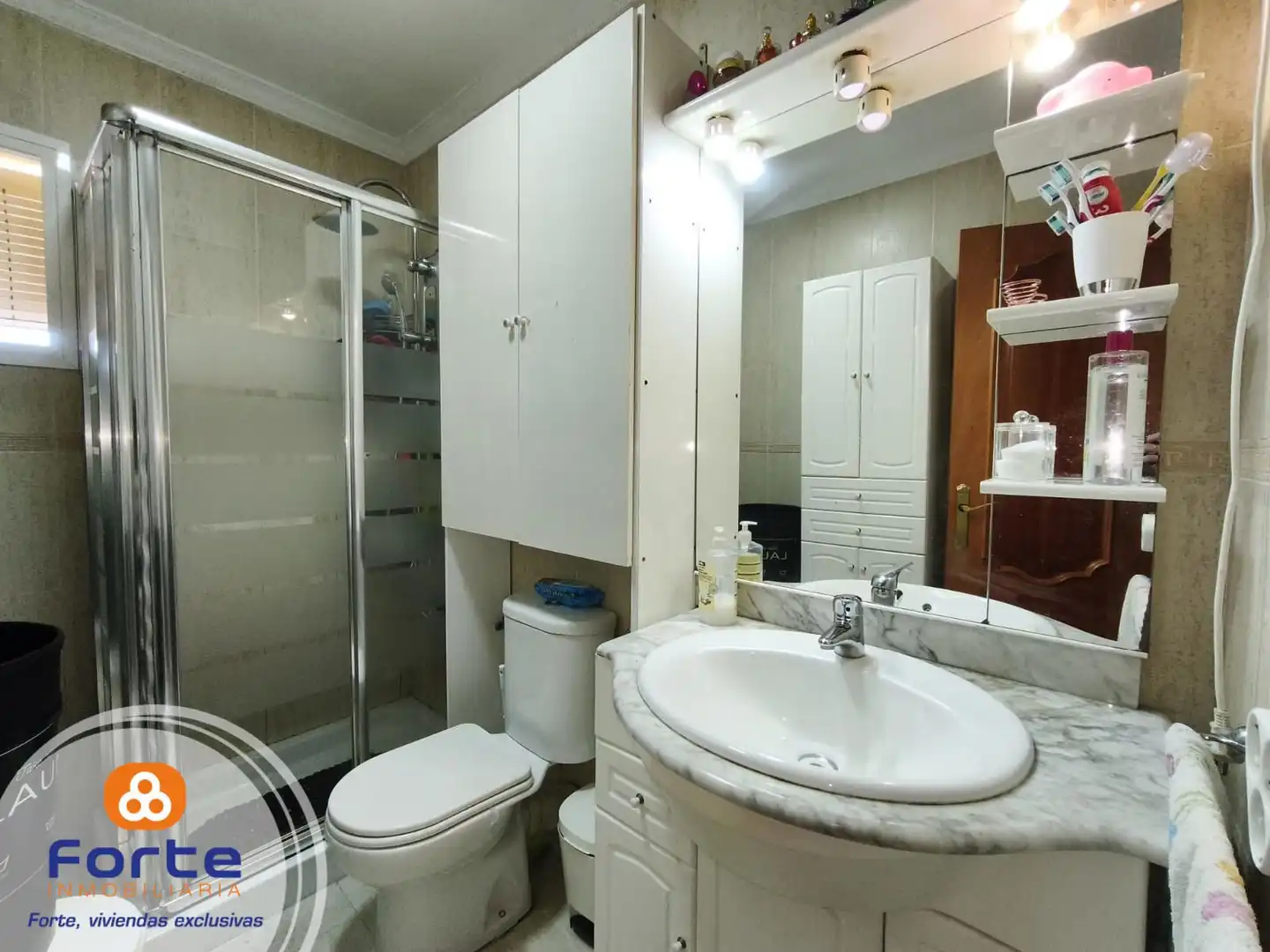 Baño de Piso en venta en Córdoba con Aire acondicionado y Calefacción