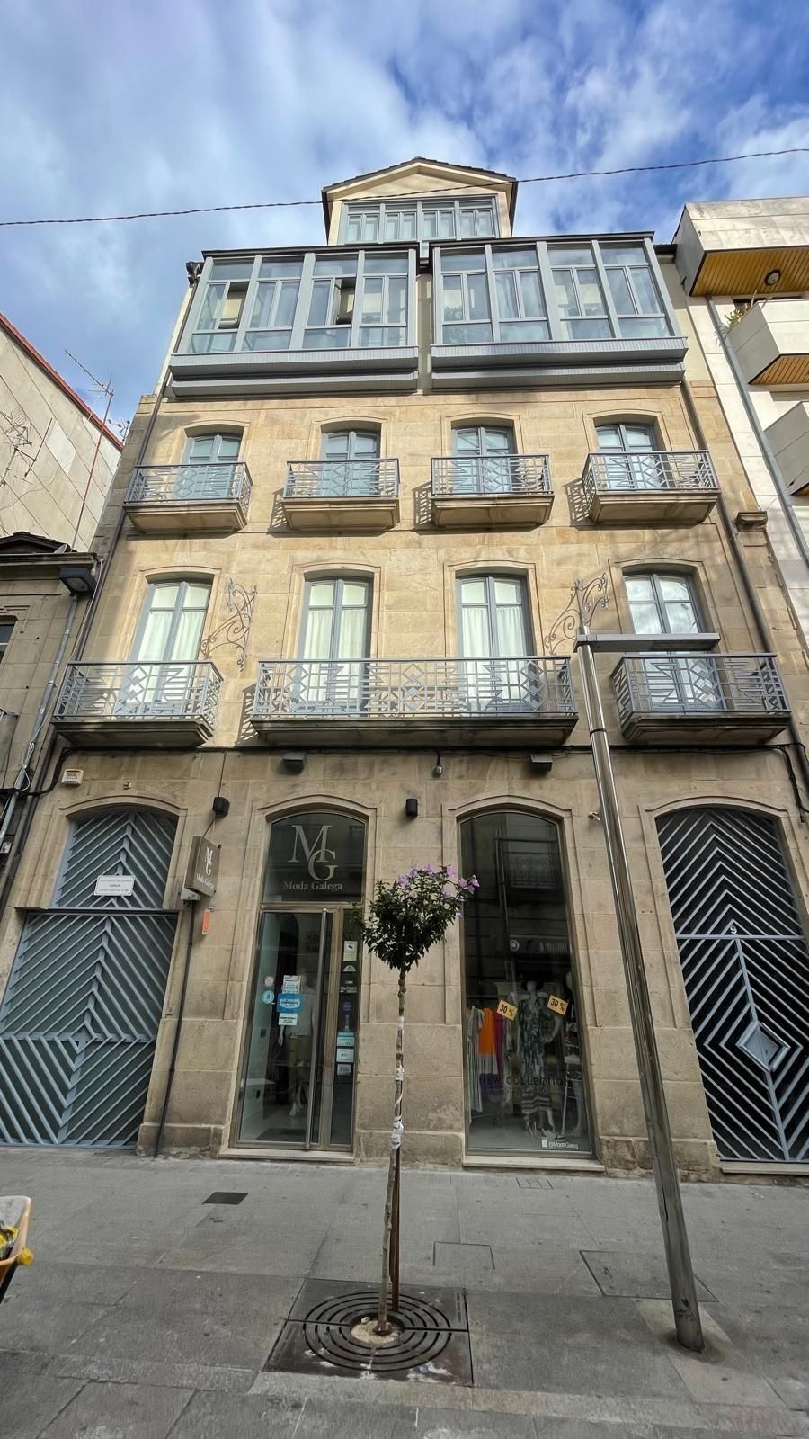 Vista exterior de Pis en venda en Celanova amb Calefacció i Terrassa