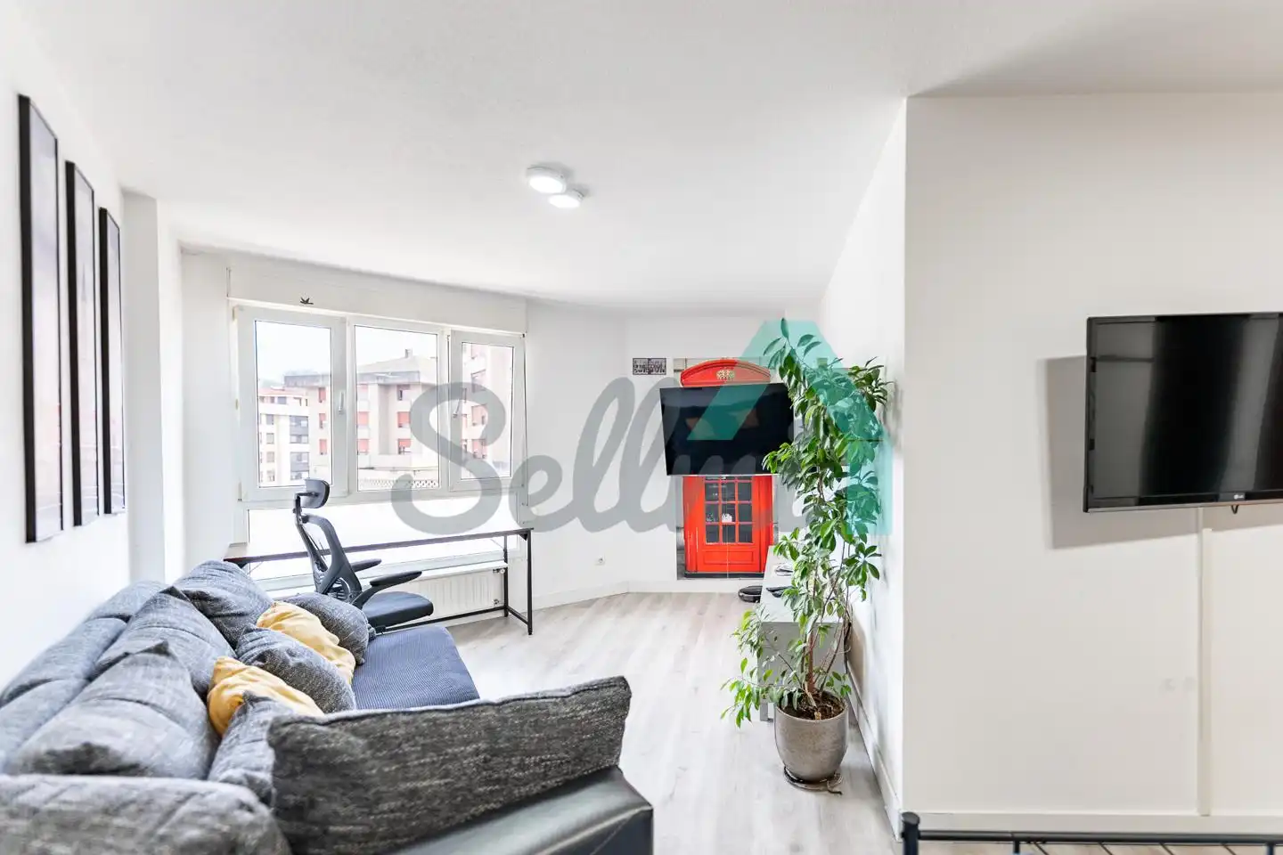Living room of Flat for share in Oviedo   with Heating, Furnished and Internet