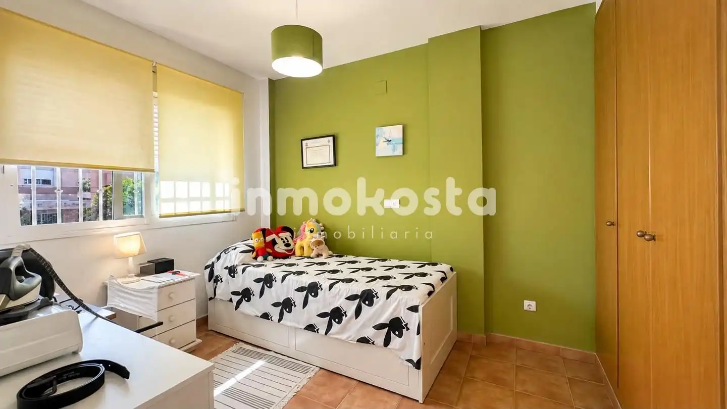 Dormitori de Casa adosada en venda en La Nucia amb Aire condicionat, Jardí privat i Terrassa