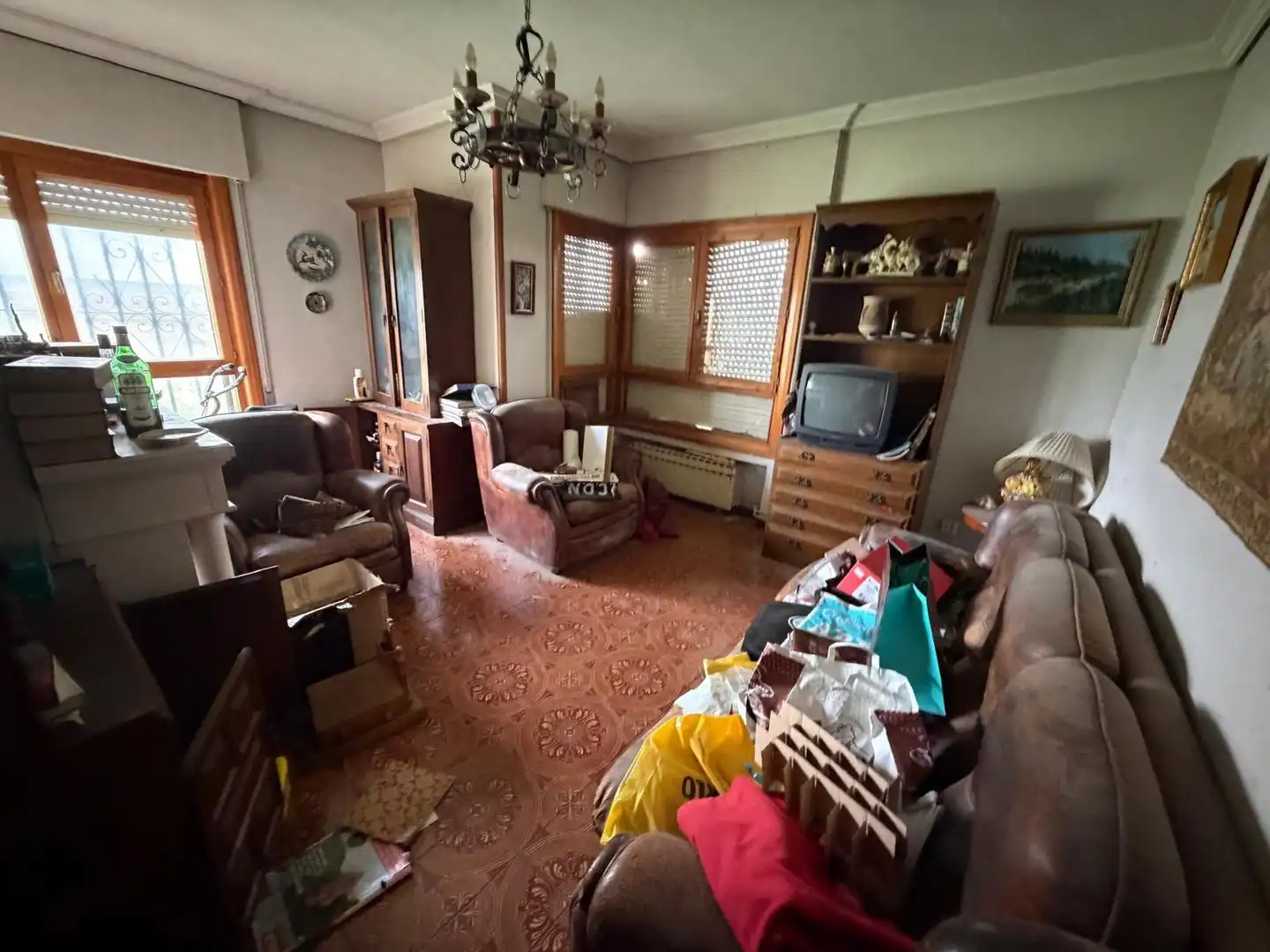 Sala d'estar de Casa o xalet en venda en Valladolid amb Calefacció i Moblat