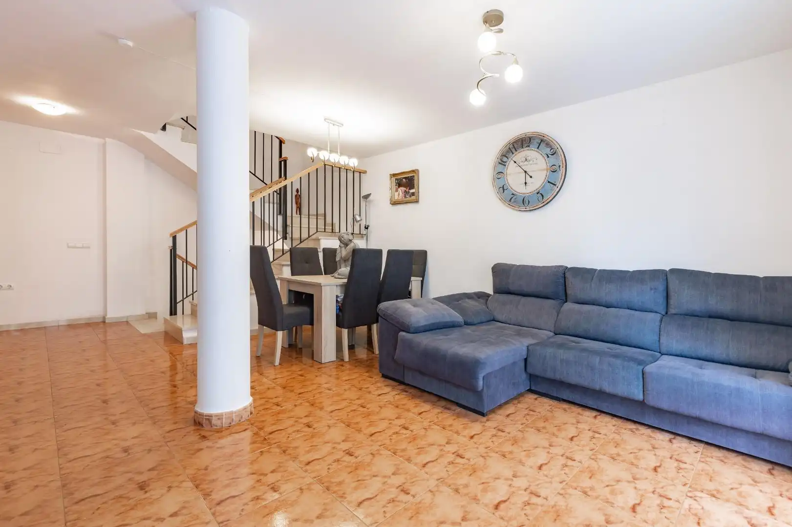 Sala d'estar de Casa adosada en venda en Sagunto / Sagunt