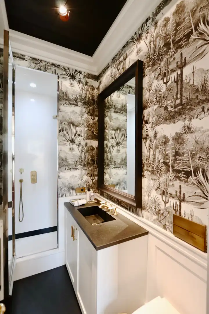 Bathroom of Flat for sale in Madrid  with Air Conditioner, Heating and Storage room