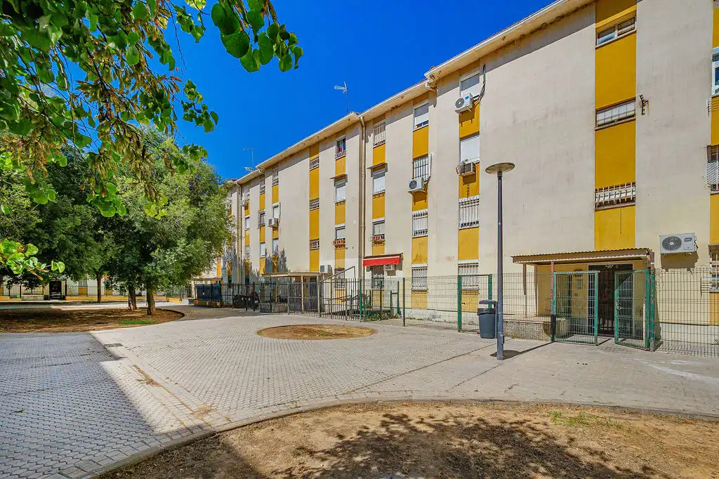 Exterior view of Flat for sale in Sevilla