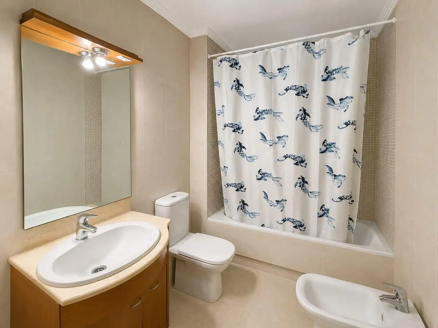 Baño de Piso en venta en  Palma de Mallorca con Aire acondicionado, Terraza y Amueblado