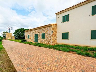 Chalet con jardín en venta en Llevant