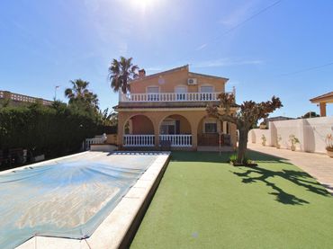 Villa avec piscine à vendre à Los Girasoles